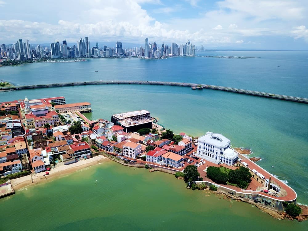 Panama Defies Investor Expectations: A Market Shaped by Commerce, Not Tourism