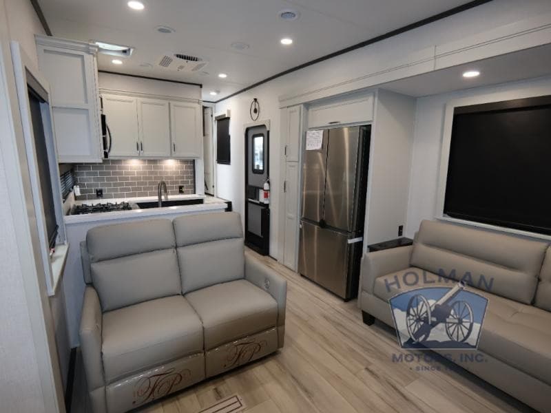 Holman RV Showcases New Keystone Alpine and Cougar Inventory for Cincinnati Campers