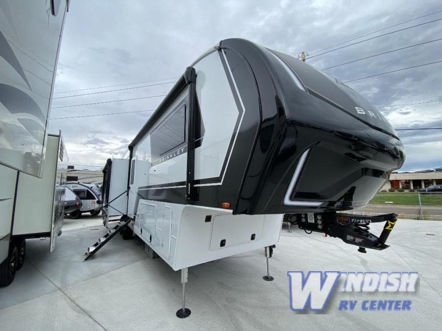 Windish RV Center Longmont Expands Selection of Family Trailers and Fifth Wheels