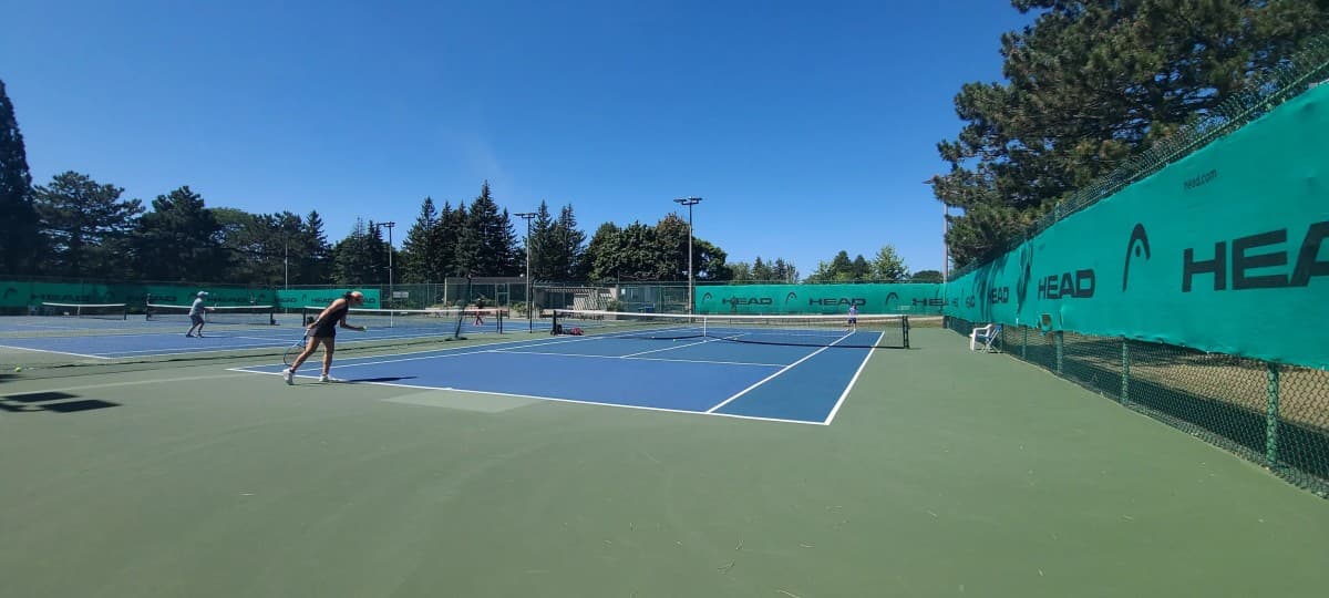 Hillcrest Tennis Camp Guide Highlights Benefits of Specialized Junior Tennis Over General Day Camps