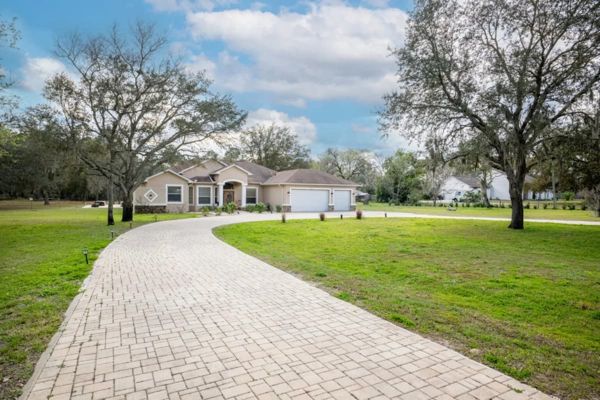 Aliviya Rose Manor Expands Memory Care with PAC-Based Programs in Spring Hill
