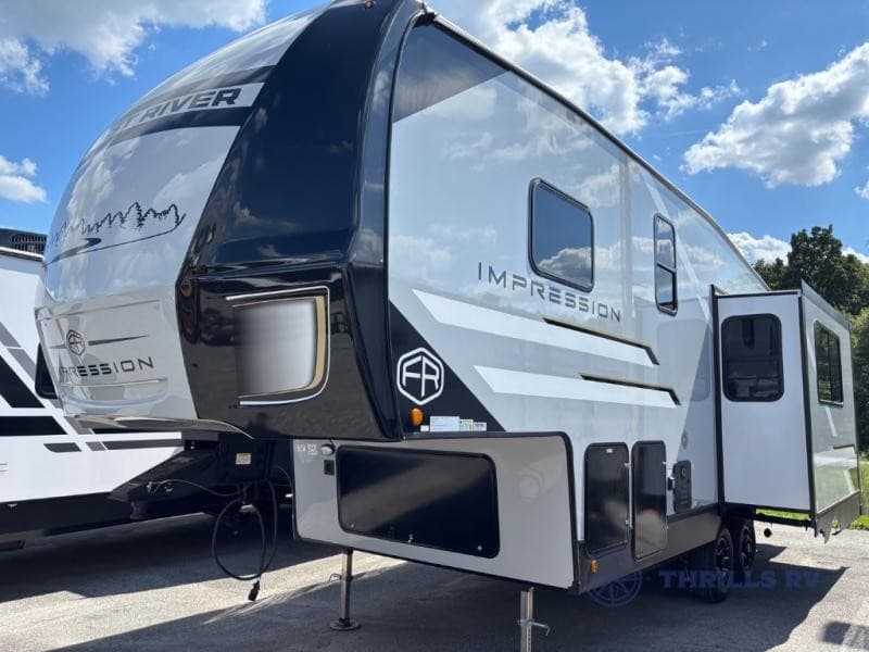 Thrills RV Expands Inventory and Service to Meet Growing Demand in Columbia City